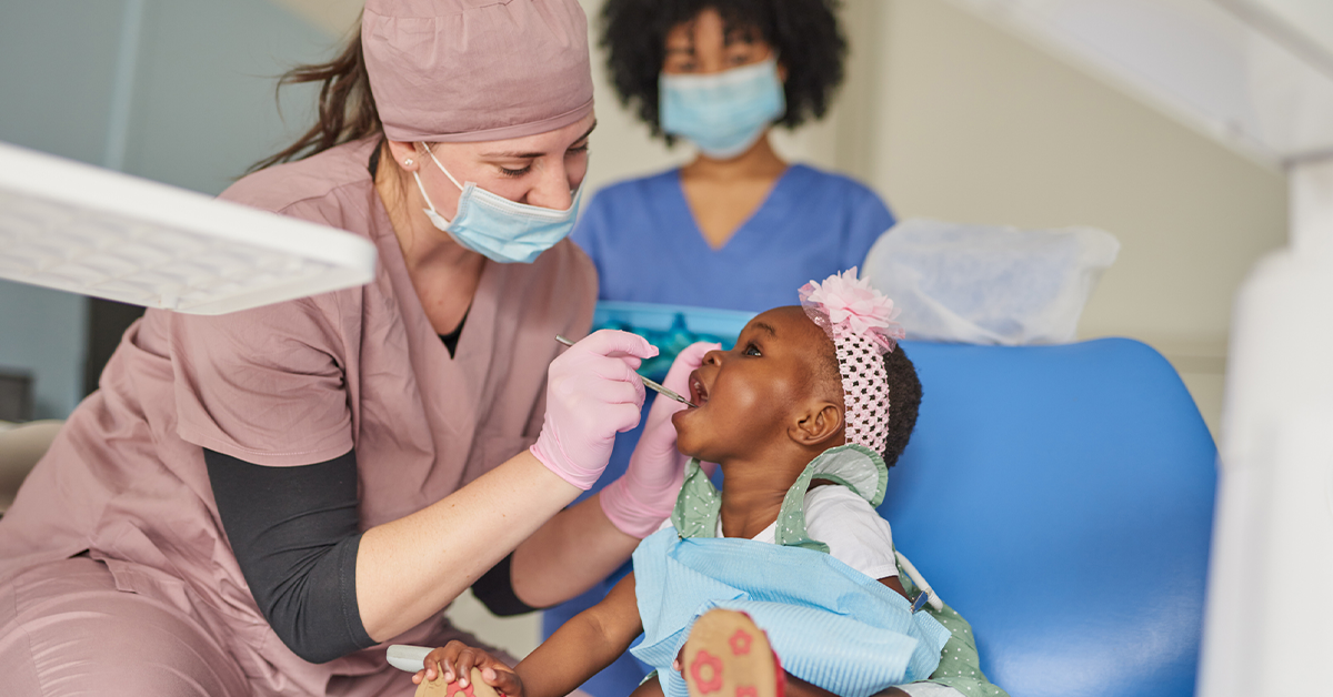 Photo showing a pediatric dental visit