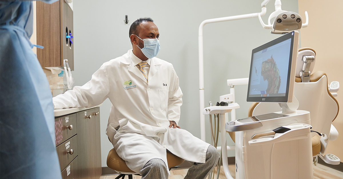 Photo of Mohamed M. Ali, DDS, using CEREC Primescan AC at his practice, Lakeshore Dental in Minneapolis.
